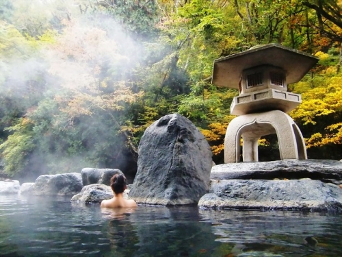 Tìm hiểu về tắm Onsen Nhật Bản