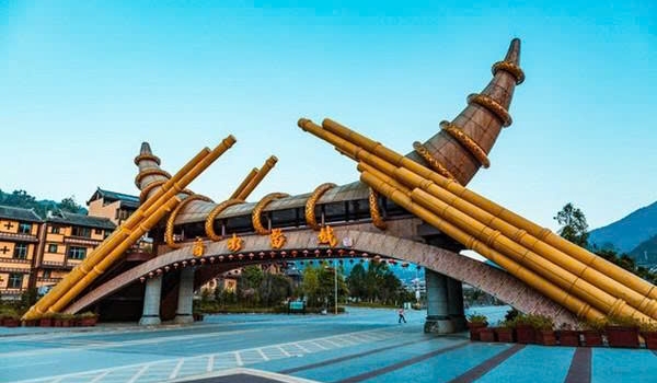 Lào Cai  – Hà Khẩu - Bình Biên – Mông Tự - Hà Khẩu - Lào Cai