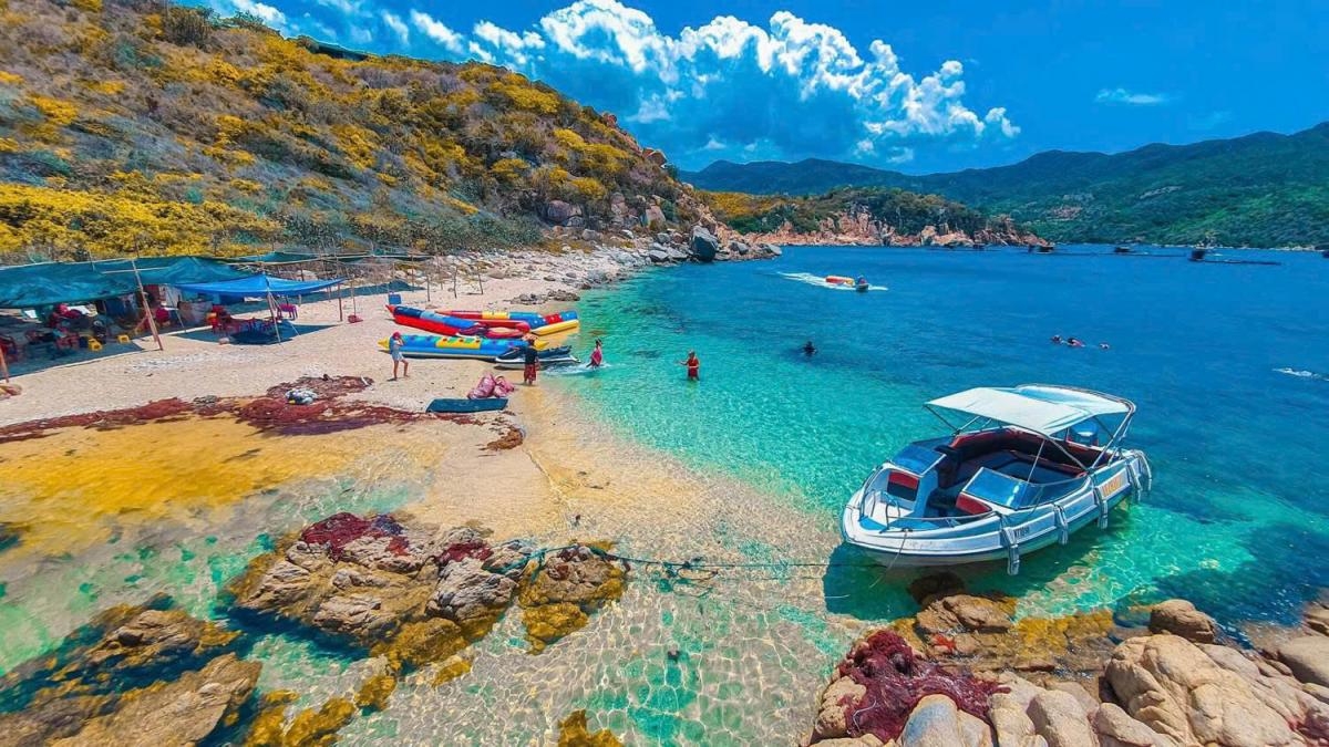 HÀ NỘI - NHA TRANG - VINPEARLAND KDL BÃI TRANH - TOUR 3 ĐẢO - NINH THUẬN - BIỂN NINH CHỮ -VĨNH HY - ĐỒNG CỪU - HANG RÁI - THÁP BÀ PONAGA